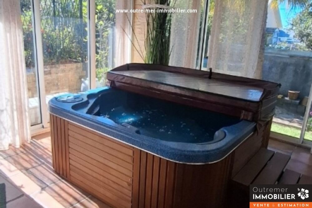 Location Maison Superbe Villa meublée haut de gamme avec piscine et jacuzzi. Les avirons