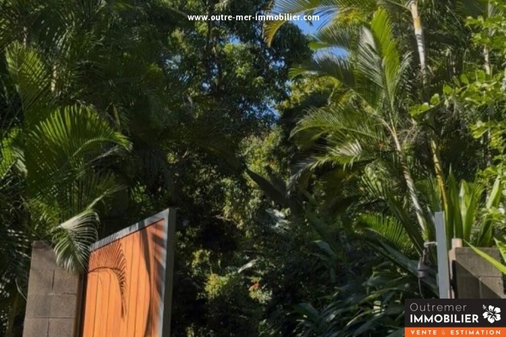 Villa de plain-pied avec piscine et vue mer dans un magnifique domaine de 12 000 m²