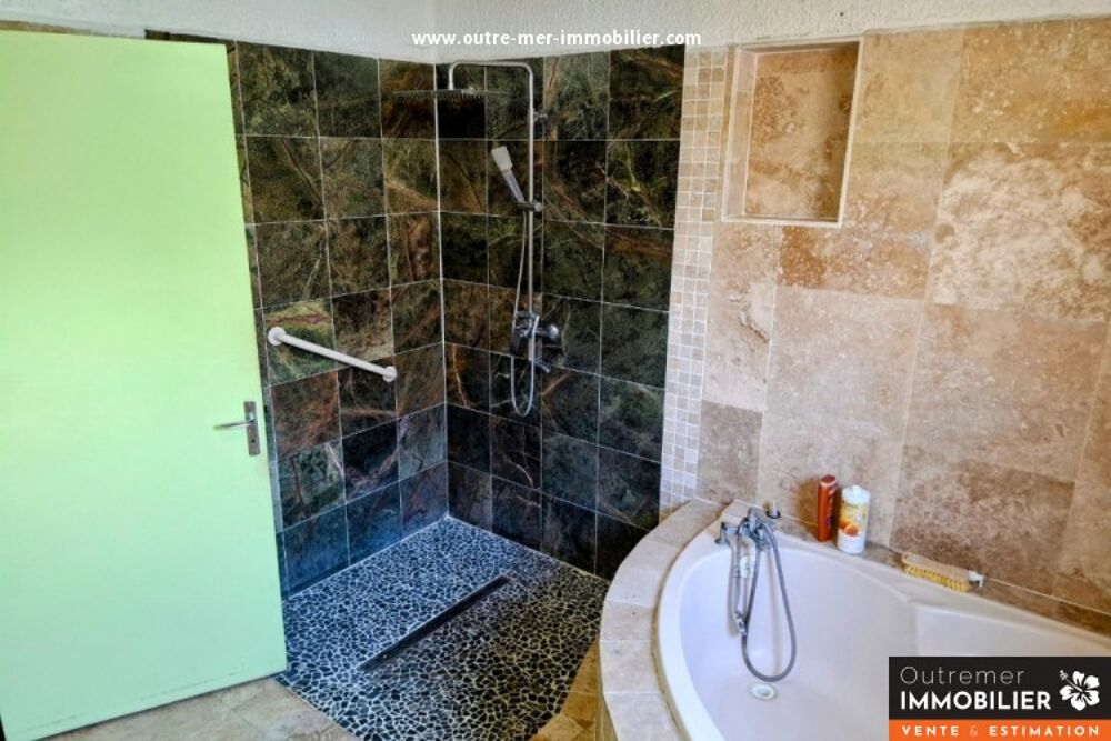 Vente Maison Maison située  à St Laurent La Possession La possession