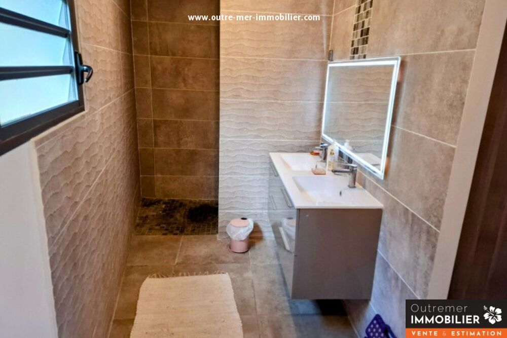À VENDRE - MAISON T5 RÉCENTE AVEC PISCINE