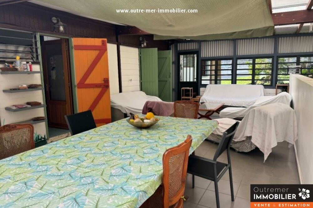 Vente Maison Maison créole 4 chambres sur terrain de 1 192 m² avec grande terrasse proximité de Deux RIves Sainte Suzanne Saint-andré