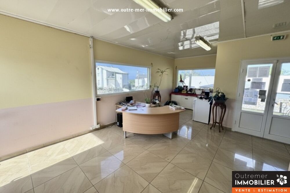   Local commercial ou professionnel de 65 m² 