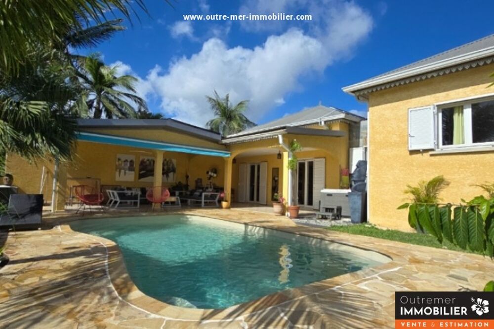 Maison contemporaine avec studio, piscine et jacuzzi ? Sainte-Marie Duparc