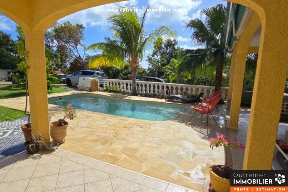 Maison contemporaine avec studio, piscine et jacuzzi ? Sainte-Marie Duparc