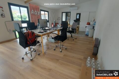 St-Paul Centre : Bureaux 95 m&sup2; ? Parking ais&eacute; & Proximit&eacute; Restaurants 1974 97460 Saint paul
