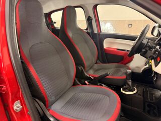 Twingo III Renault twingo sce 70cv clim garantie 12 mois crit air 1 2015 occasion 38500 La Buisse