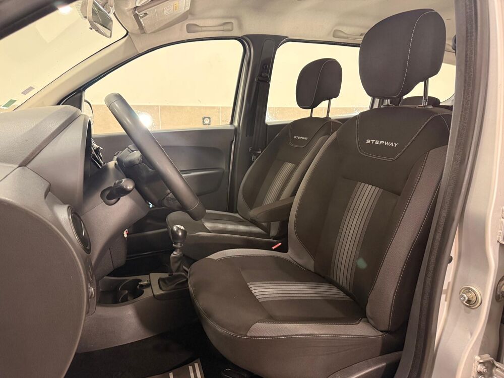 Lodgy Dacia lodgy 1.5 dci 110 advance 7places garanrtie 1 an credi 2018 occasion 38500 La Buisse