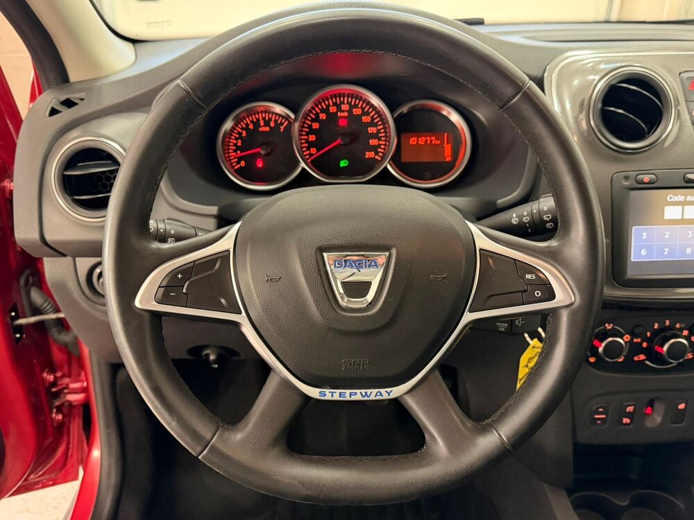Sandero Dacia Stepway TCE 90cv 2017 occasion 38500 La Buisse