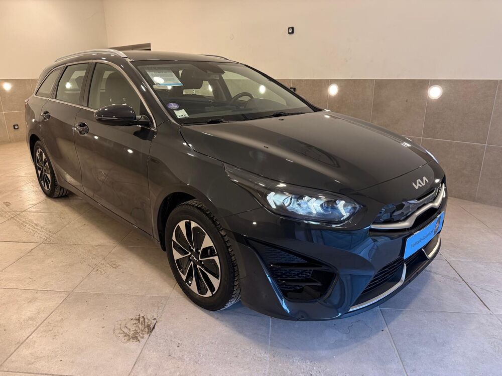 Ceed SW Kia 1.6 GDI Hybride rechargeable 141cv garantie 07/2 2022 occasion 38500 La Buisse