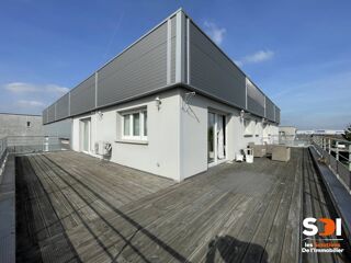  Immeuble à vendre 745 m²
