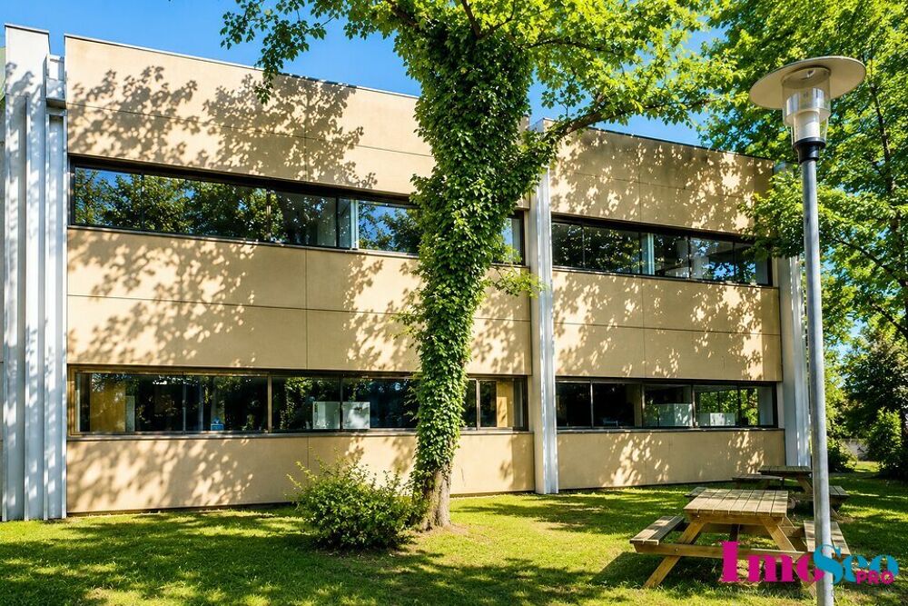   BUREAUX à LOUER 