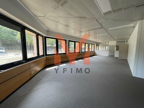   3 900 m2 BUREAUX à LOUER 