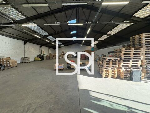   LOCAL COMMERCIAL AVEC STOCKAGE à LOUER 