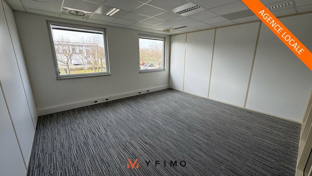   809m2 - BUREAUX  à LOUER Cergy