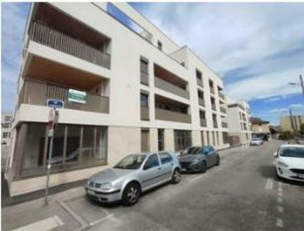   LOCAL PROFESSIONNEL à VENDRE Bourgoin jallieu