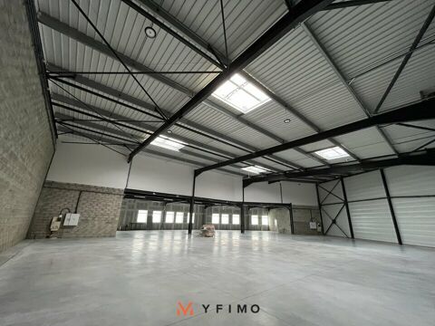   863 m2 ENTREPOT ET BUREAUX à LOUER 