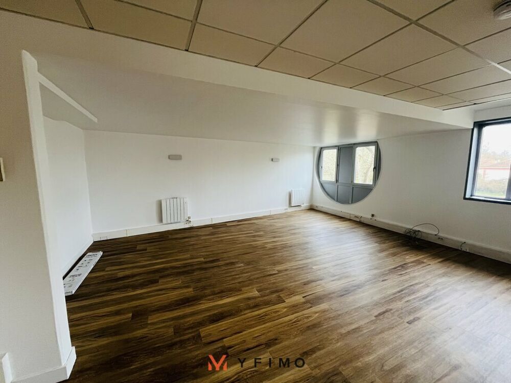   67 m2 BUREAUX à LOUER Voisins-le-bretonneux