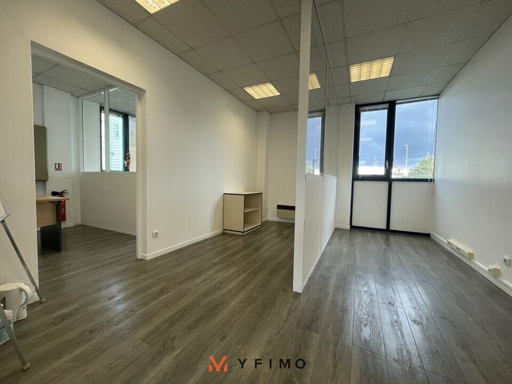  Plateau de bureaux de 200 m2 à LOUER Les mureaux