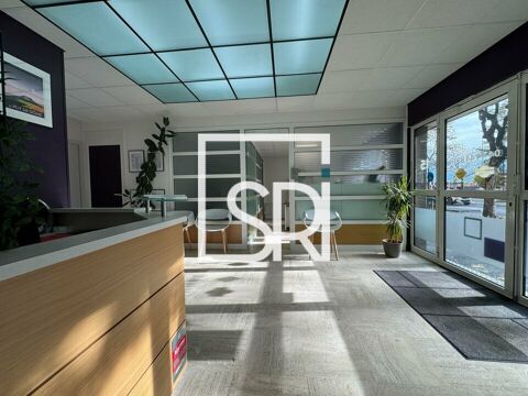 BUREAUX / LOCAUX COMMERCIAUX &agrave; VENDRE 210000 63000 Clermont ferrand
