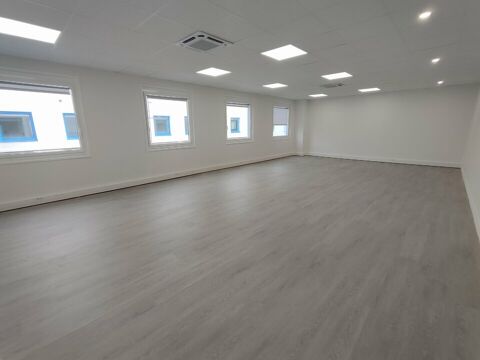BUREAUX RENOVES  à VENDRE 93000 38070 Saint quentin fallavier