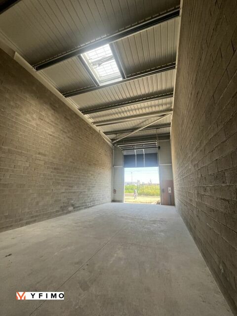   1050 m2 divisible 105 m2 à LOUER 