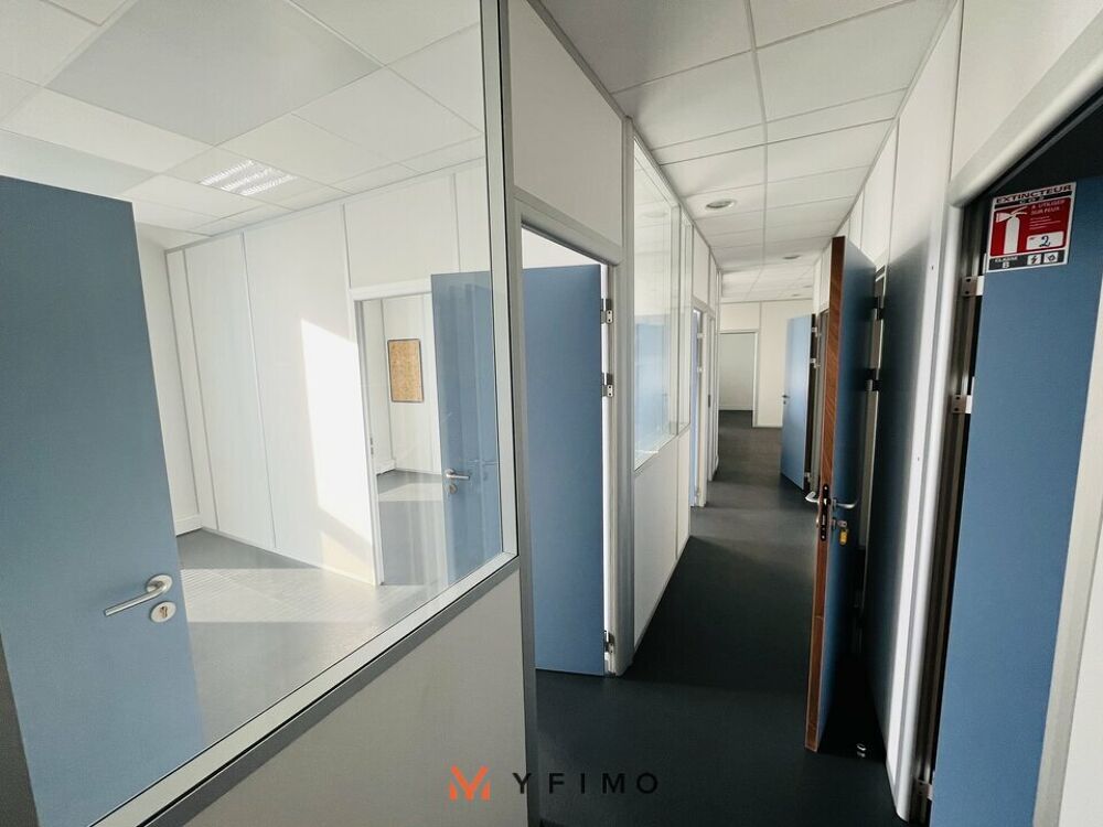   185m2-BUREAUX CLOISONNES PMR à LOUER Argenteuil