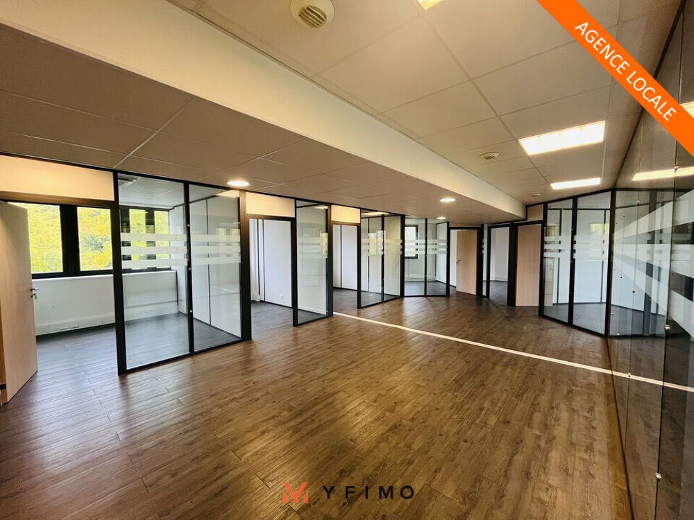   237m2 BUREAUX ACCES A12 à LOUER 