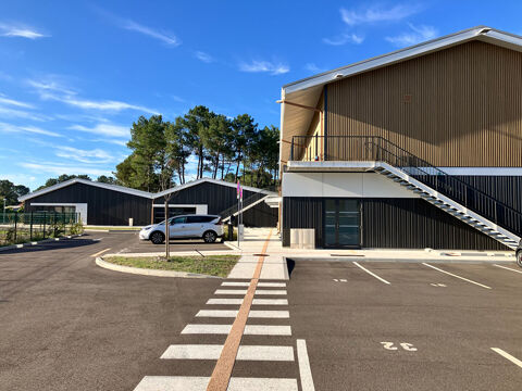 Bureaux &agrave; LOUER 696 33980 Audenge