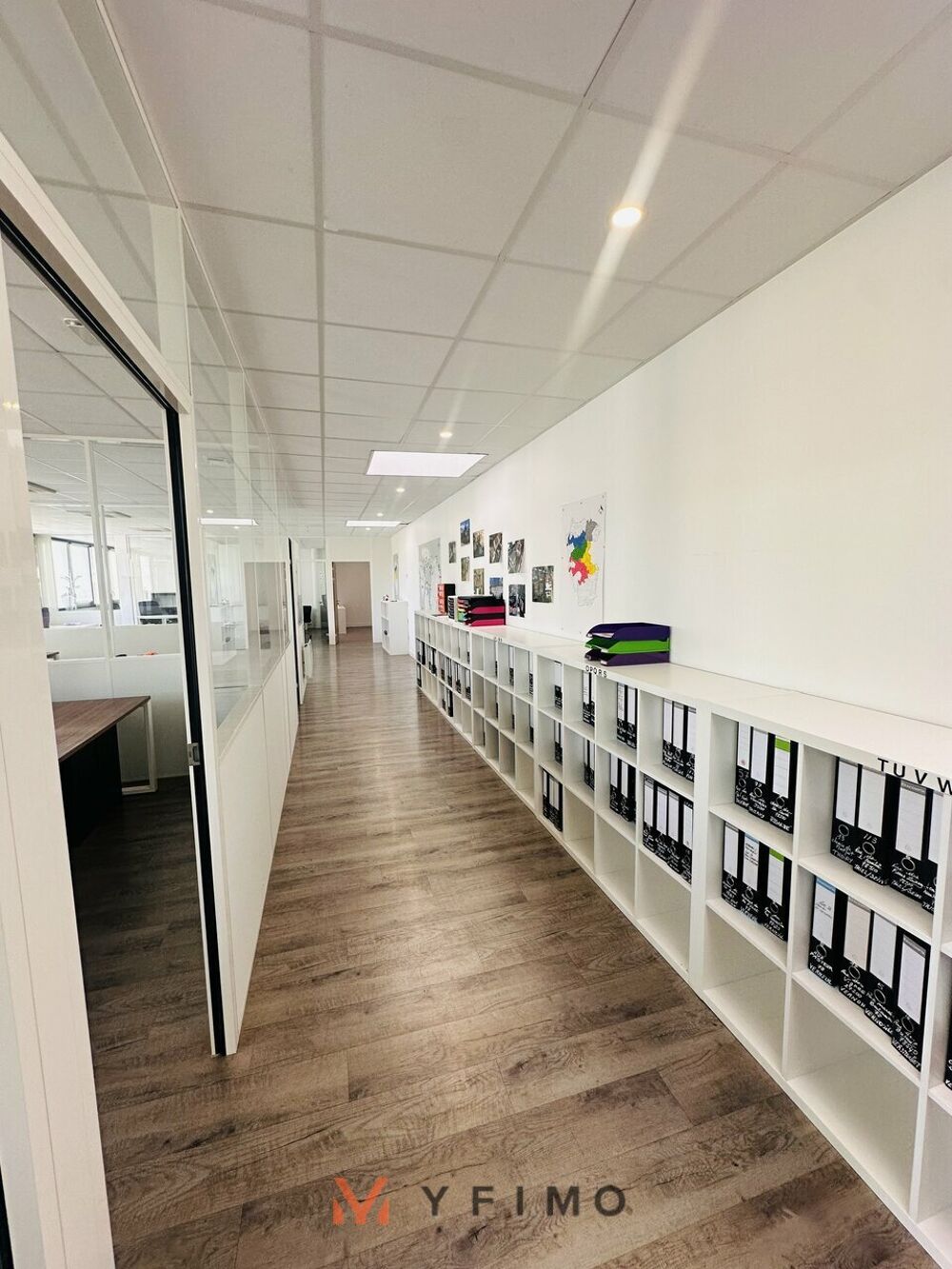   366 m2 BUREAUX à LOUER Orgeval