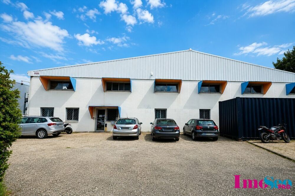   Entrepôt à VENDRE 
