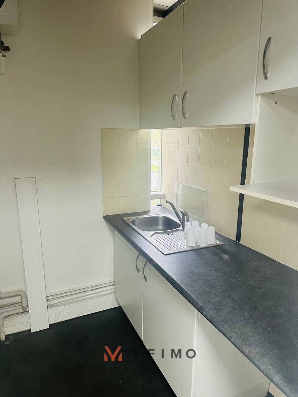   320 m2 BUREAUX  à LOUER Poissy