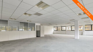  456m2 - Activité à LOUER Cergy