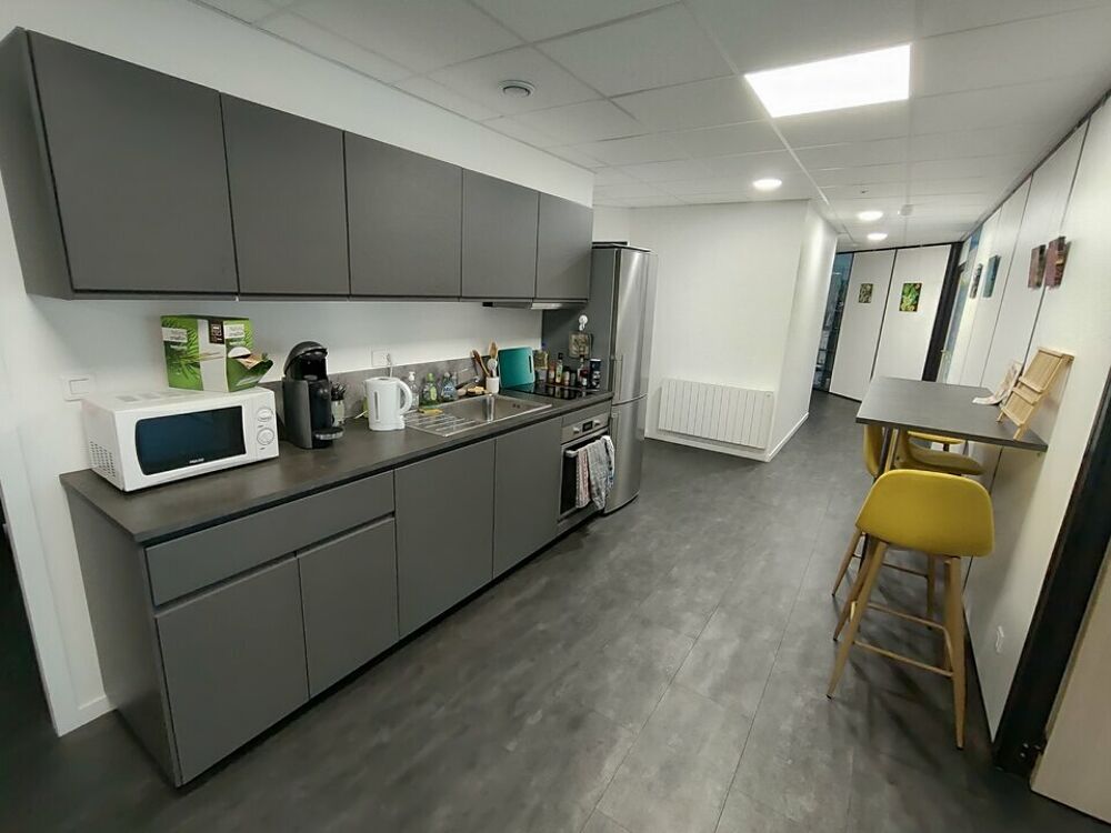  BUREAUX à LOUER Vaulx milieu