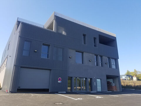 Entrep&ocirc;t / Local industriel &agrave; LOUER 2600 33450 Montussan