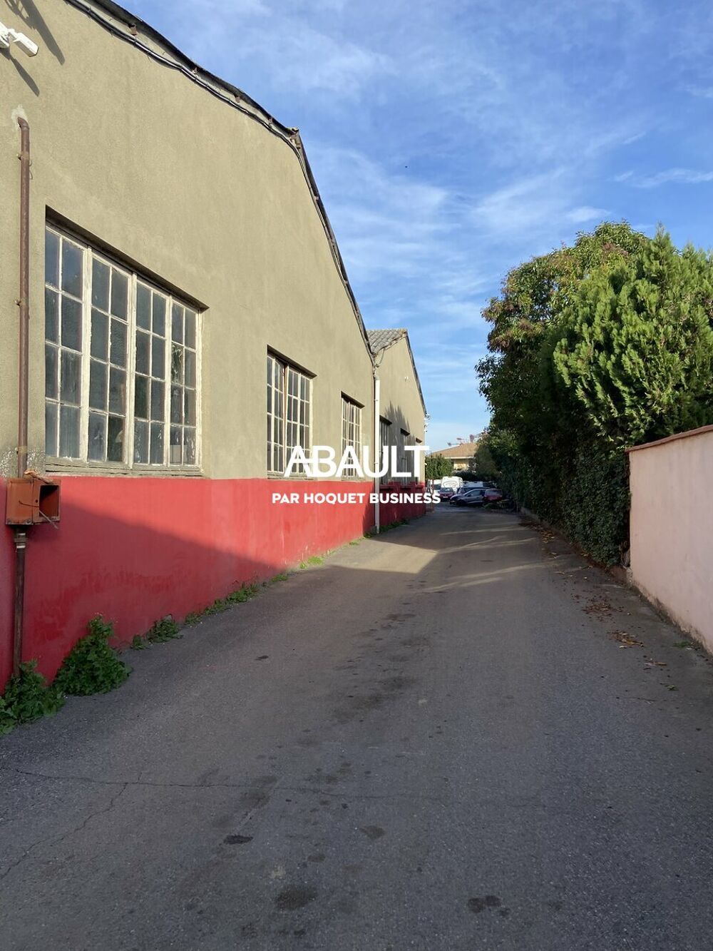   LOCAL D'ACTIVITE à VENDRE 