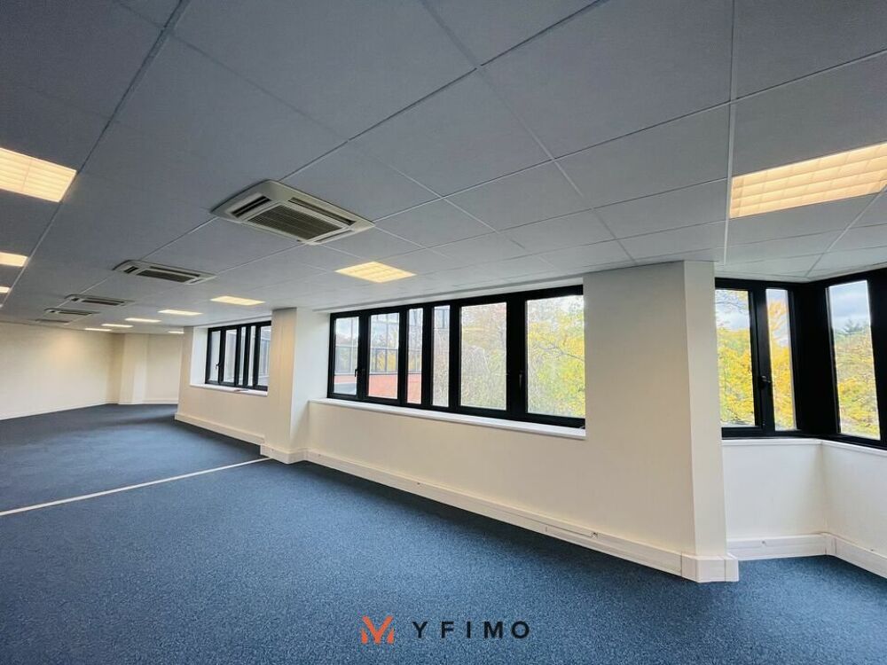   115 m2 BUREAUX ACCES A12 à LOUER Montigny-le-bretonneux