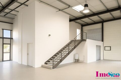 Entrep&ocirc;t / Local industriel &agrave; LOUER 3333 33130 Begles