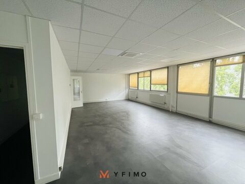   630 m3 ENTREPOT ET BUREAUX à LOUER 