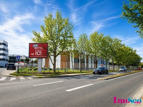 ENTREPOT &agrave; LOUER 1950 33370 Artigues pres bordeaux