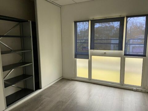   BUREAUX à LOUER 