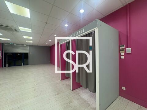 LOCAL COMMERCIAL &agrave; LOUER 2375 63370 Lempdes