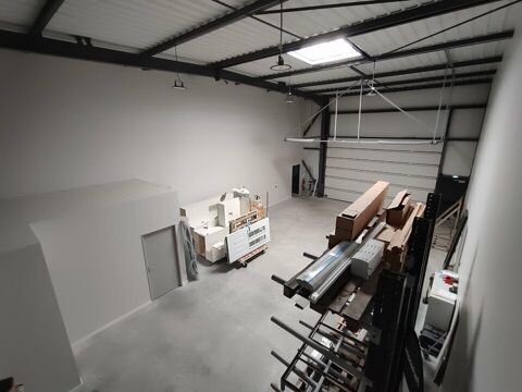   LOCAL D'ACTIVITE � VENDRE 