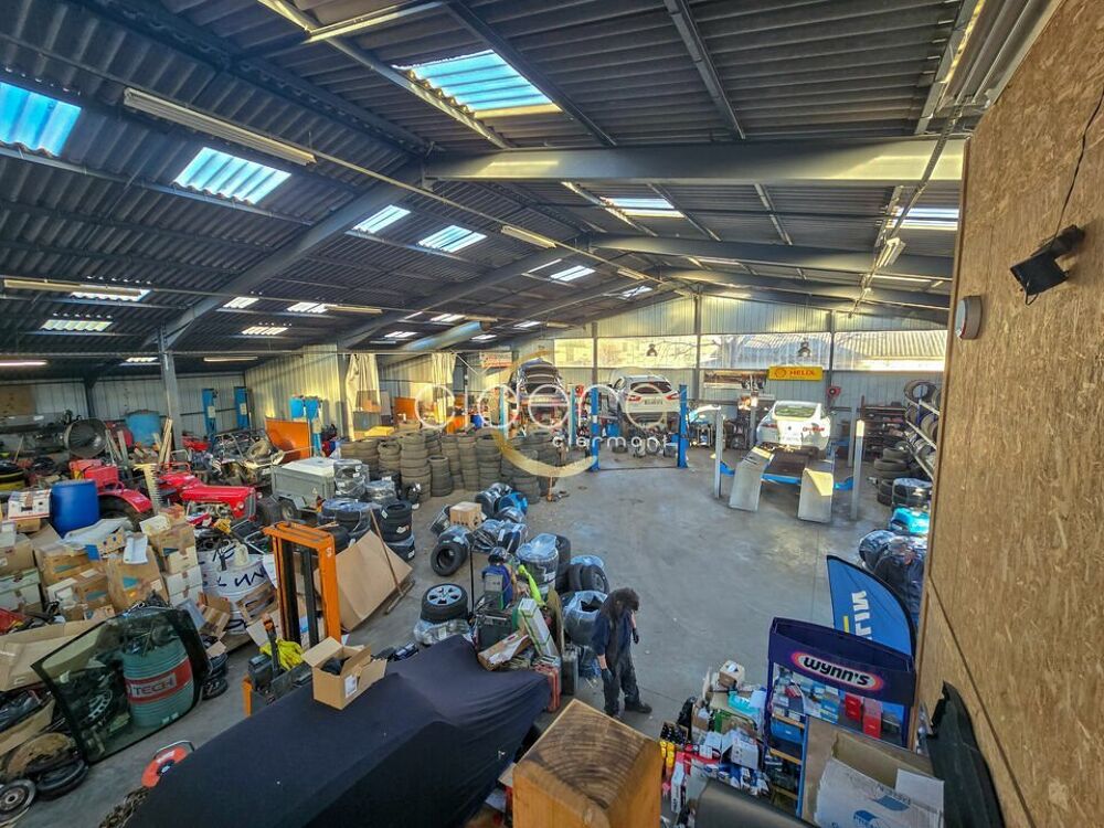   ENTREPOT à VENDRE Champeix