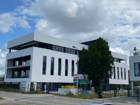 Bureaux &agrave; LOUER 3266 33700 Merignac