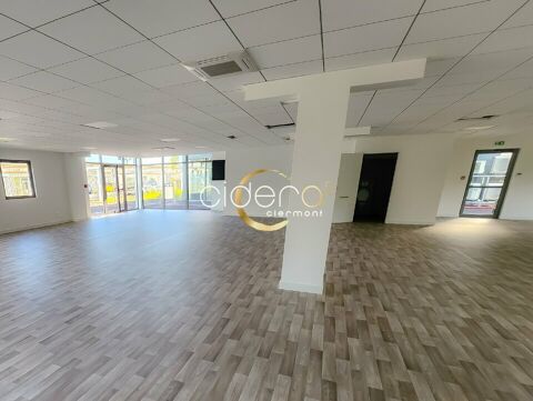   BUREAUX AVEC VITRINE à LOUER 