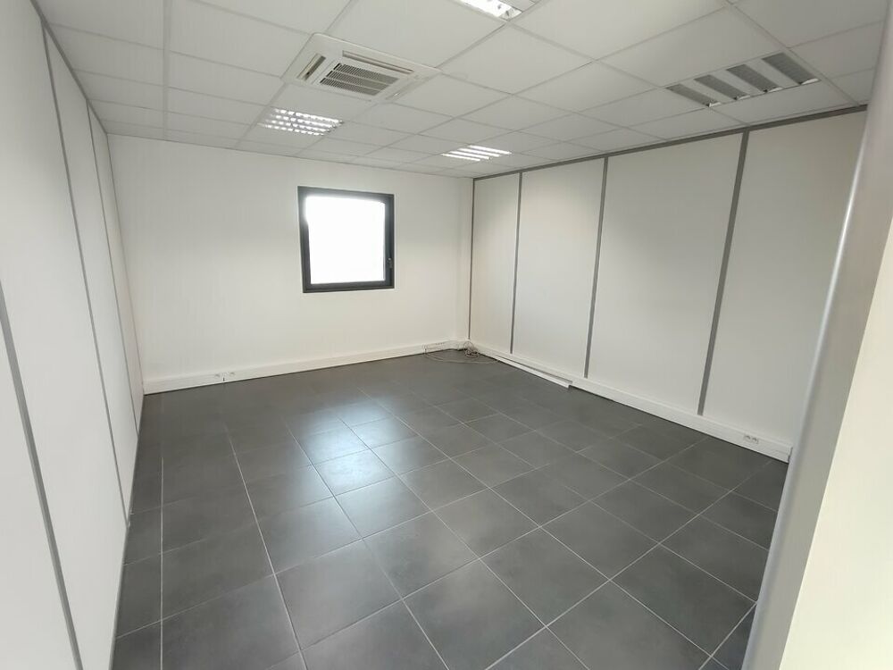   BUREAUX à LOUER Janneyrias