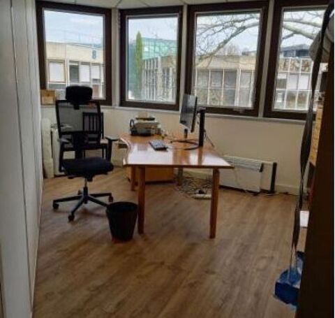   Bureaux à LOUER 