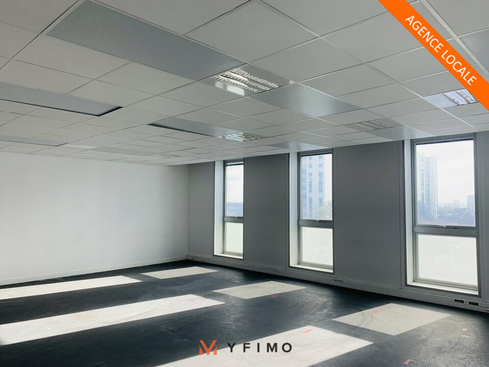   185m2-BUREAUX CLOISONNES PMR à LOUER 