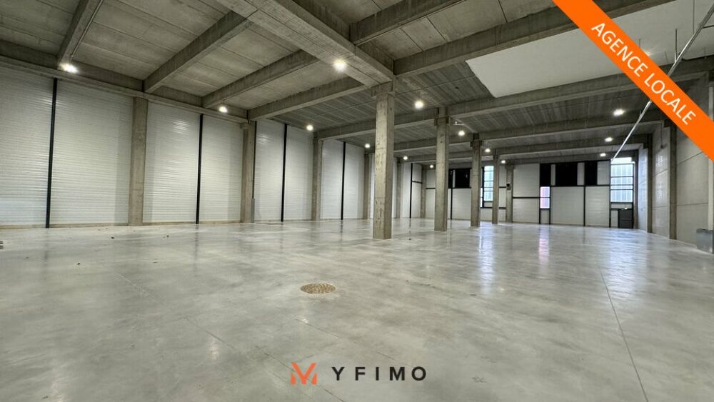   1084m2 - Activité à LOUER 