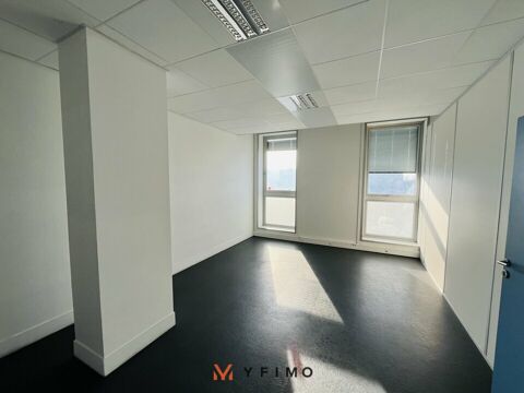   185m2-BUREAUX CLOISONNES PMR à LOUER 